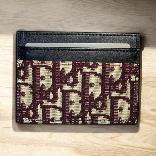 محفظه بطاقات من براند ديور