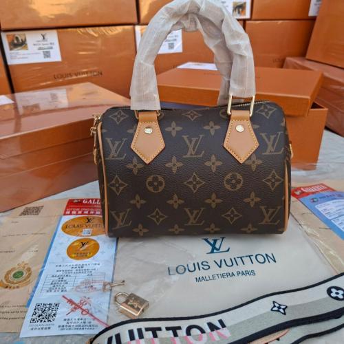 شنطه لويس فيتون سايز لارج 25