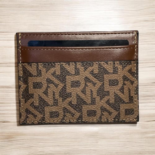 محفظه بطاقات من براند دكني