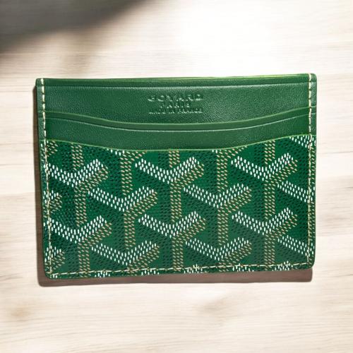 محفظه بطاقات من براند قو يارد