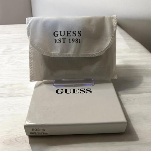 حامل البطاقة (الكارد هولدر) من ماركة جس