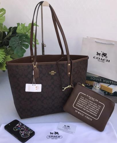 شنطة كتف ماركة كوتش