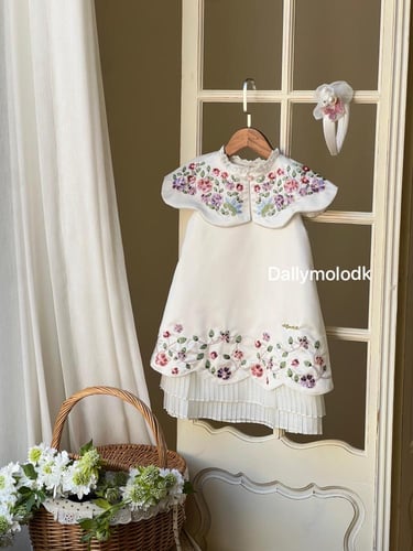 فستان من 6 سنوات الى 12 سنة