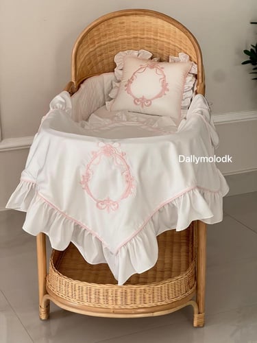 سرير خيرزان - بناتي