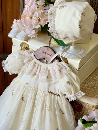 فستان 0-3 الى 9-6 مع القبعه / من 9/12 الى 4 سنوات...