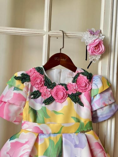 فستان مورد 4 الى 10 سنوات بدون الطوق