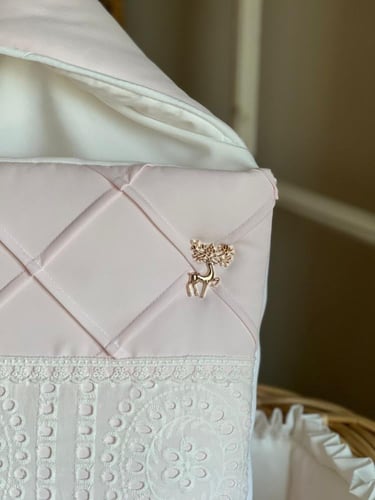 مدس مع لفة وقبعة