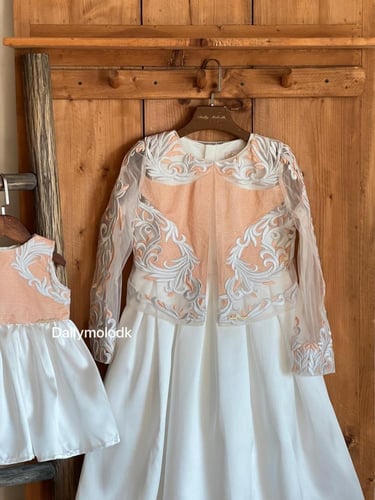 فستان من 10 سنوات الى 14 سنة