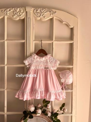 فستان بناتي وردي مع القبعة من 6-9 شهور