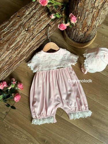 افرول مع القبعه الفرنسيه