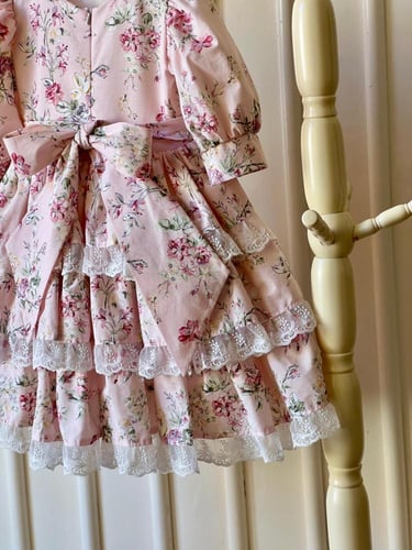 فستان وردي 2-6 سنوات