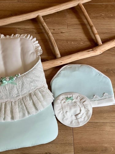 مدس تيفاني محايد مع اللفه والقبعه الدائريه