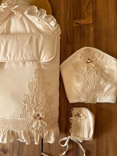 مدس بيج مع اللفه والقبعه الفرنسيه