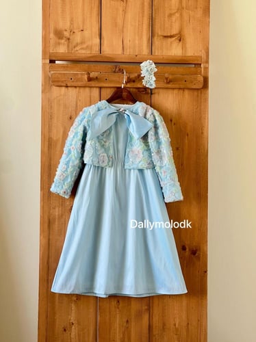 فستان أزرق فاتح من 10 سنوات الى 13 سنة