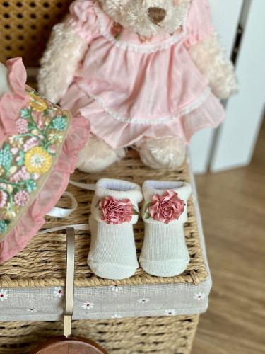 جورب مواليد 0 - 3 شهور