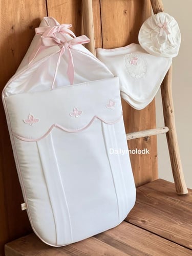 مدس مع اللفه والقبعه الدائريه