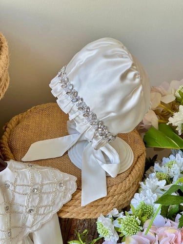 فستان من 3 شهور - سنه مع القبعه الفرنسيه