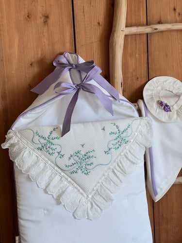 مدس مع اللفه والقبعه الدائريه