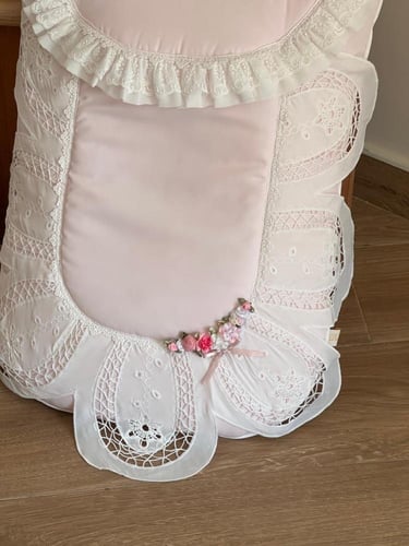 مفرش مع اللفه والقبعه الدائريه