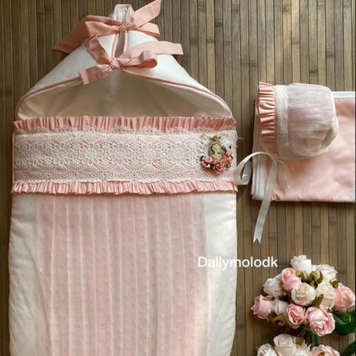 مدس - بناتي / مع اللفة والقبعة الدائرية