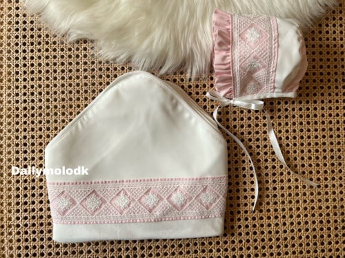 لفه بناتي مع القبعة الفرنسية