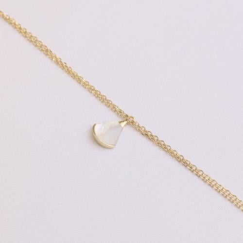 18 karat bracelet