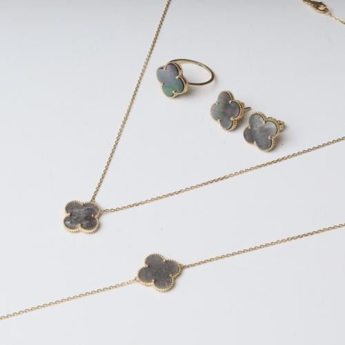 18 karat set