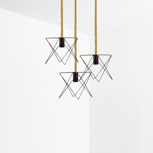 انارة علاقي ثلاثي بالتصميم الهندسي