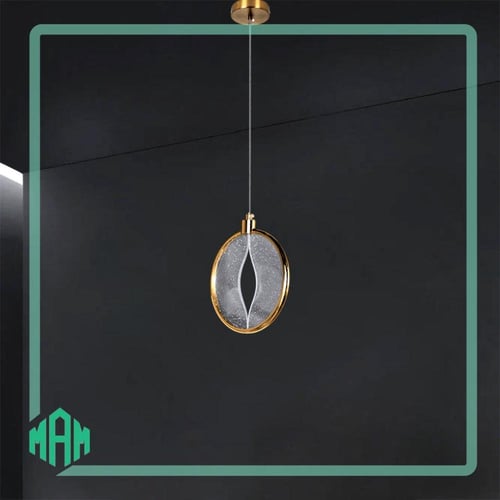 إنارة معلقة عصرية بالذهبي لامع بتصميم أنيق وجذاب