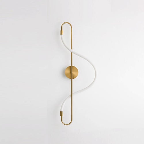 اضاءة جدارية ليد ذهبي بثلاث اضاءة بتصميم حديث