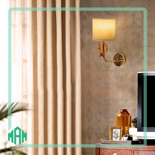 مصباح جداري ذهبي الغزال