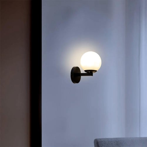 جداري مودرن باللون الاسود