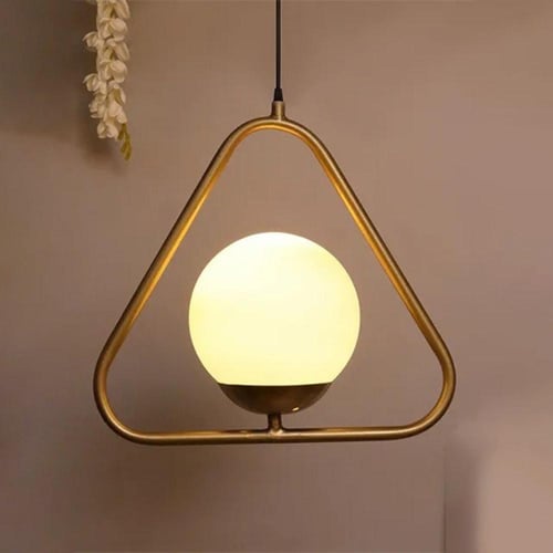 انارة علاقي مودرن ذهبي بشكل هندسي مثلث
