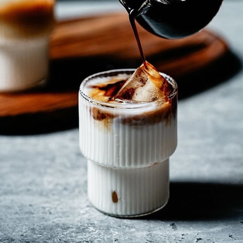 كوب زجاجي مضلع بعدة أحجام