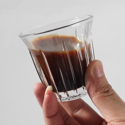 كوب زجاجي مقلم بعدة أحجام