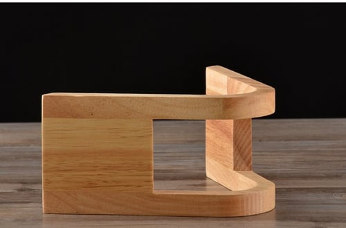 قاعدة خشبية لحمل فلاتر القهوة