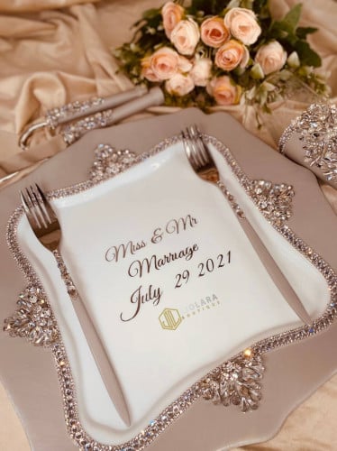 طقم عرسان راقي و ملكي مكون من 12 قطعة