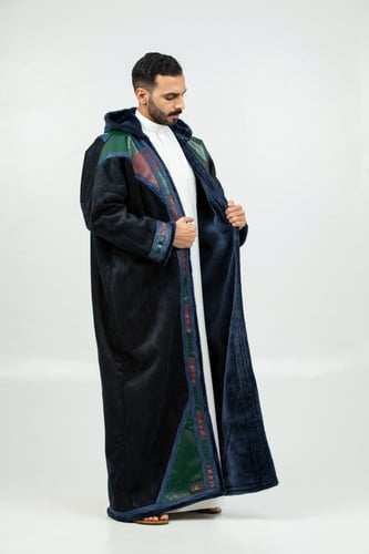 فروة جلد كحلي مجدول