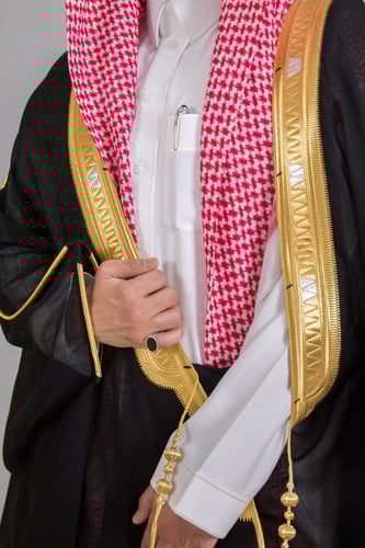 بشت مكتومي اسود