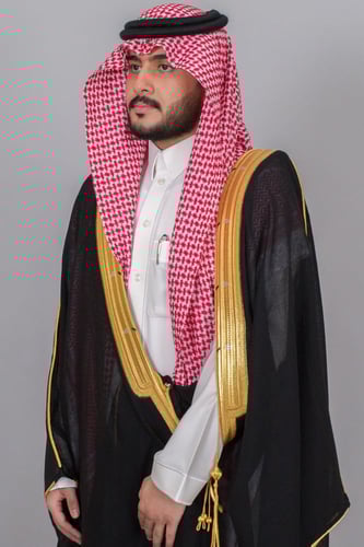 بشت ملكي اسود