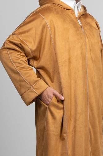 ثوب مغربي زعفراني