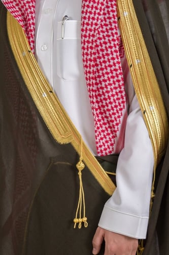 بشت ملكي زيتي