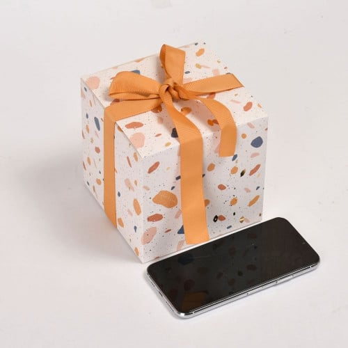 « علبة هدية »