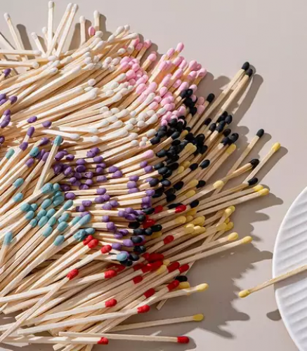 «كبريت ملون بالجملة»