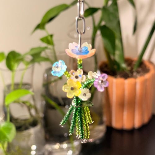 صناعة أزهار بالخرز