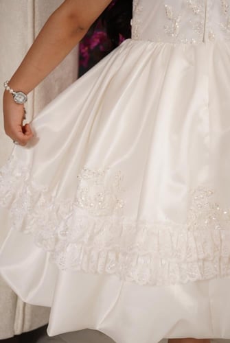 فستان أناقه الملوك + اكسسوار شعر