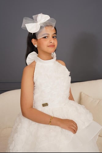 فستان أنفاس الورد + اكسسوار شعر