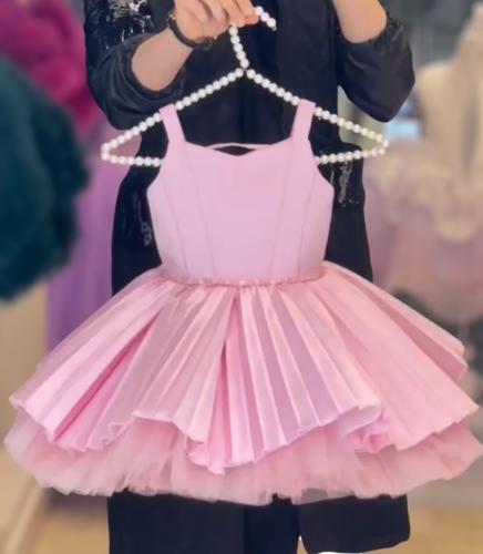 فستان مكسر + اكسسوار شعر