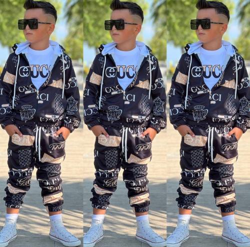 بدلة قوتشي ٣ قطع للجنسين