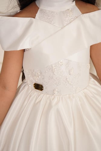 فستان أناقه الملوك + اكسسوار شعر